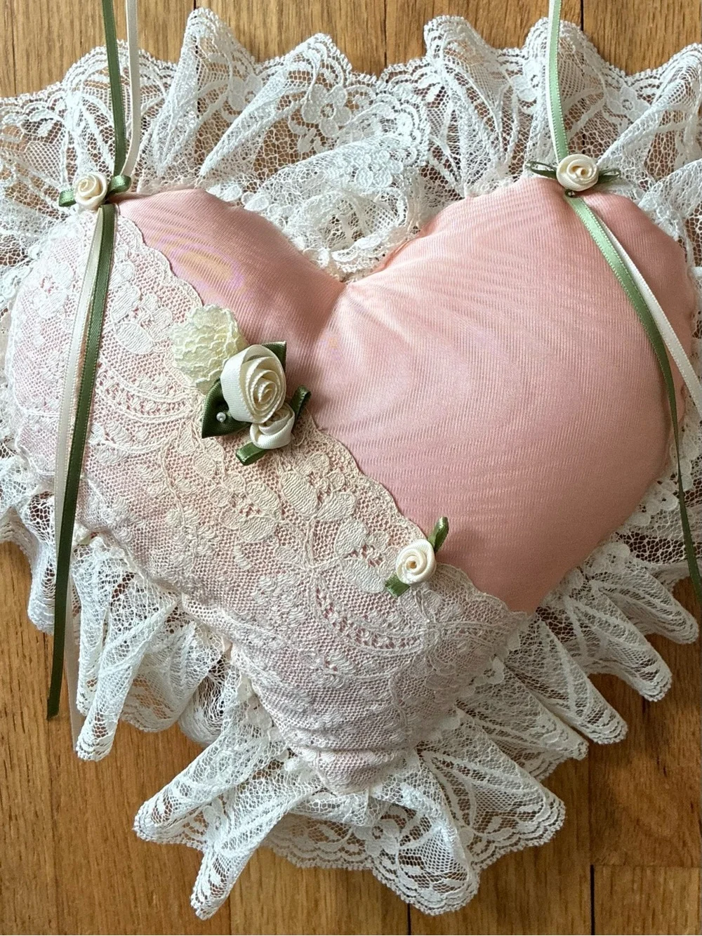 NWT Saks Fifth Avenue, Antique Blush Pink Hanging Heart Pillow, England, 1980s
